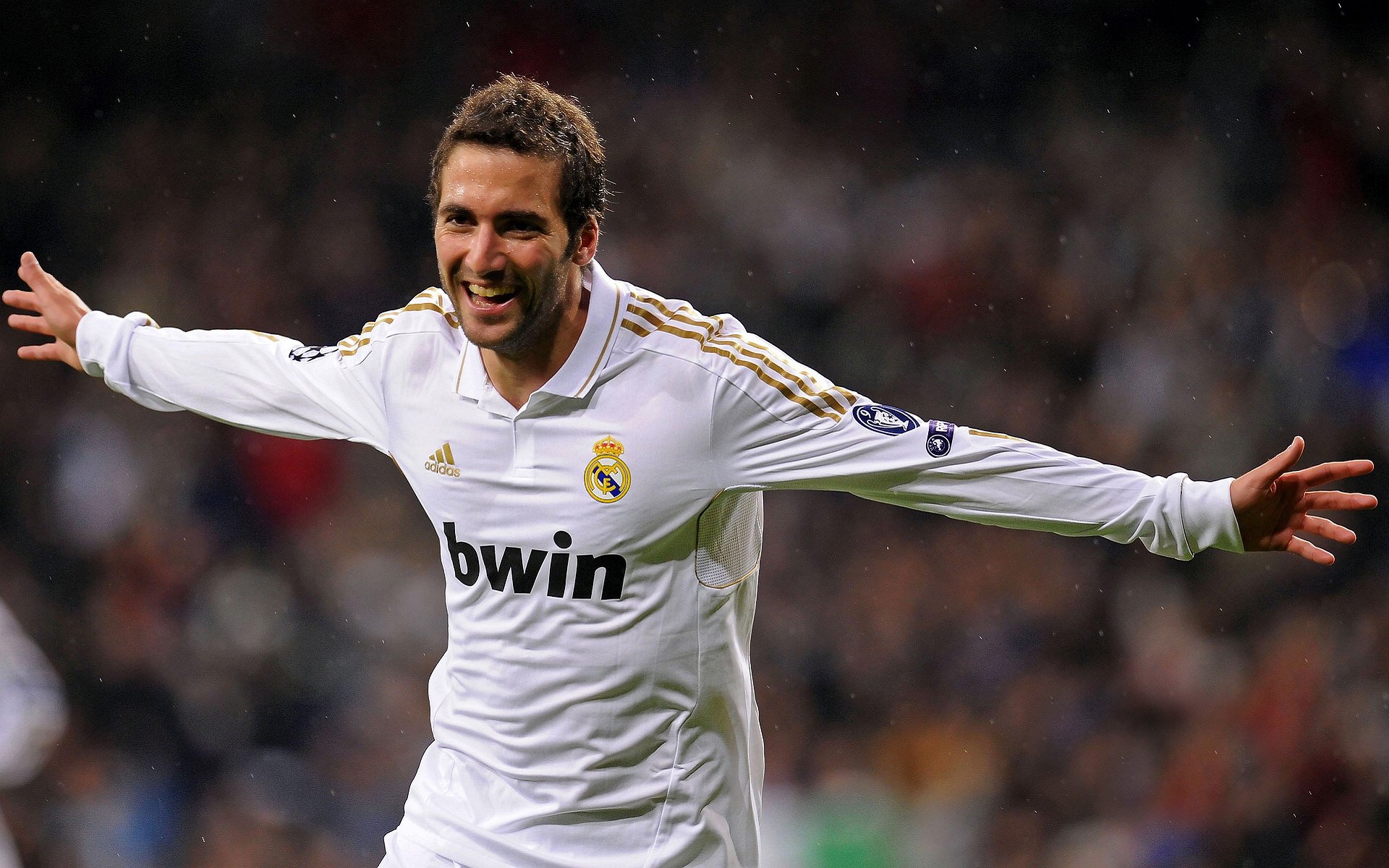 《虚拟货币在电竞中的应用：机遇与潜在风险》