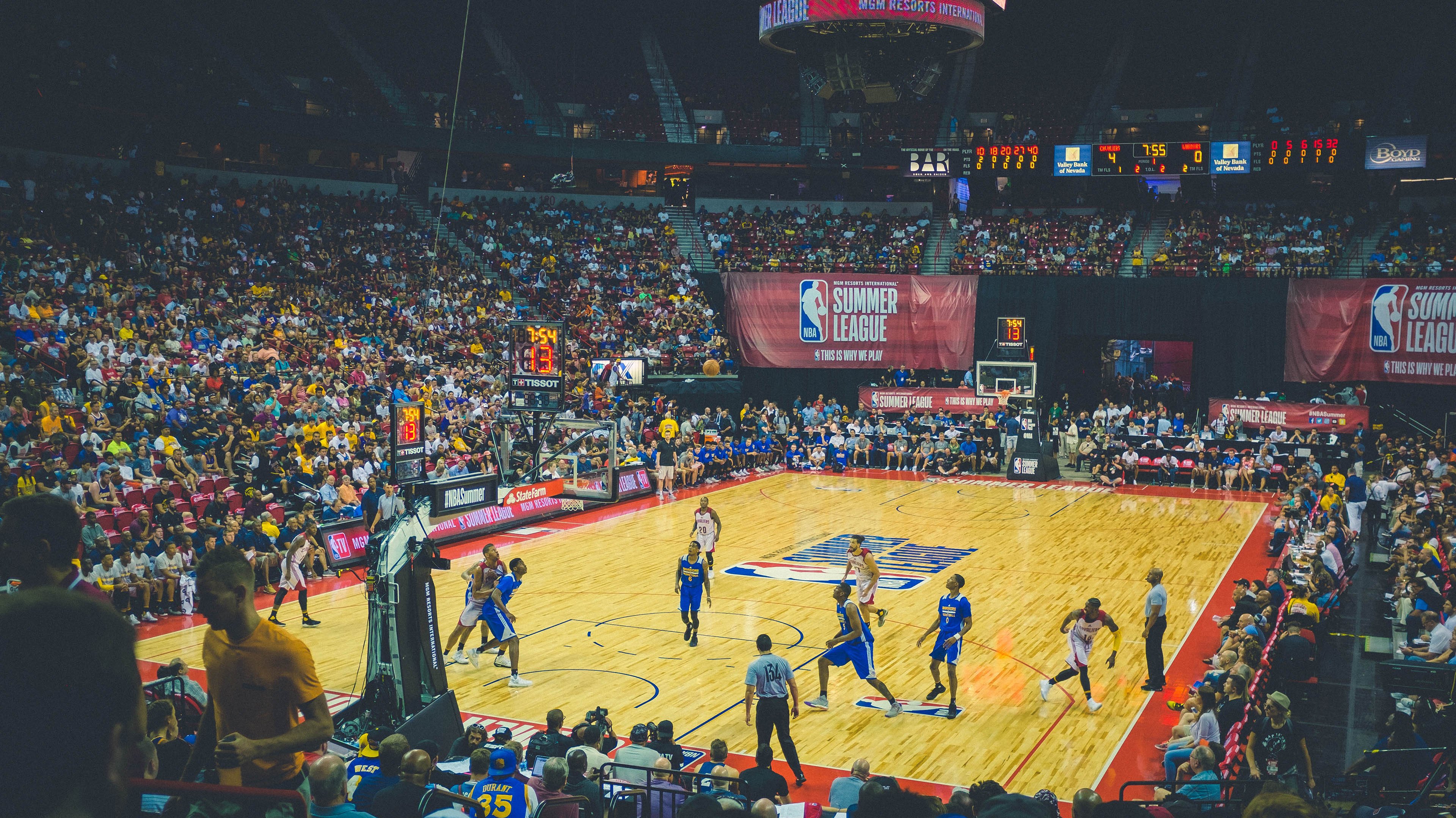 逆转“神迹之夜”：那些逆境中的传奇瞬间，神迹降临